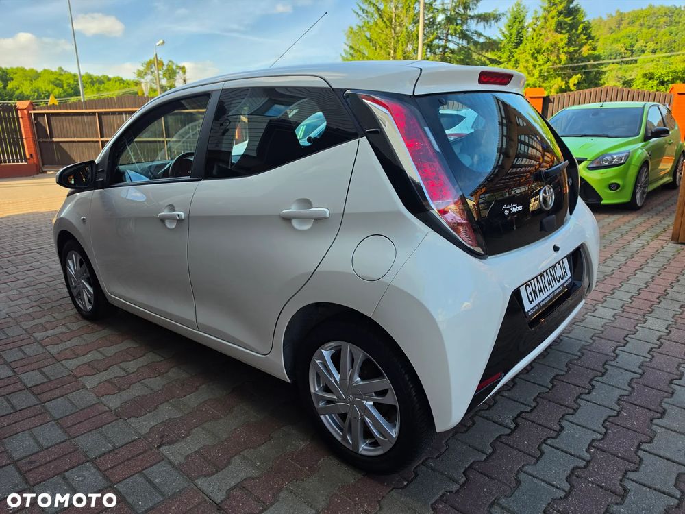 Toyota Aygo x-clusiv - 9
