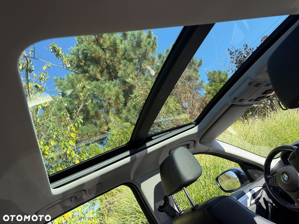 BMW X1 xDrive20d - 33