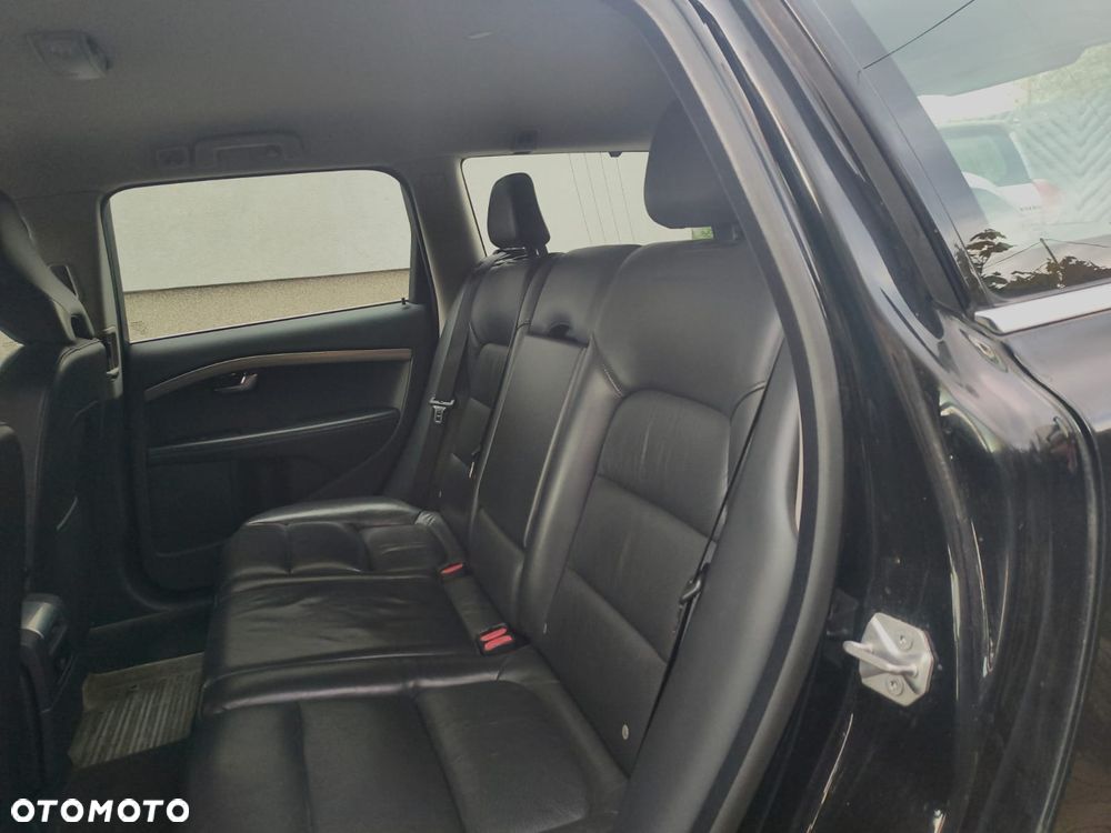 Volvo V70 D2 Summum - 25