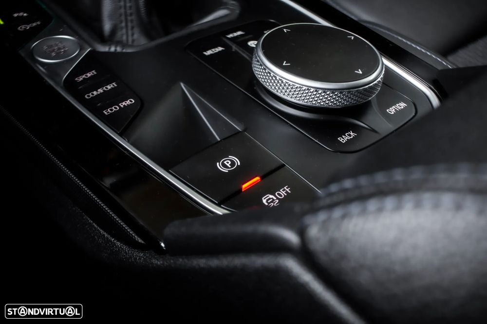 BMW 116 d Pack M - 27