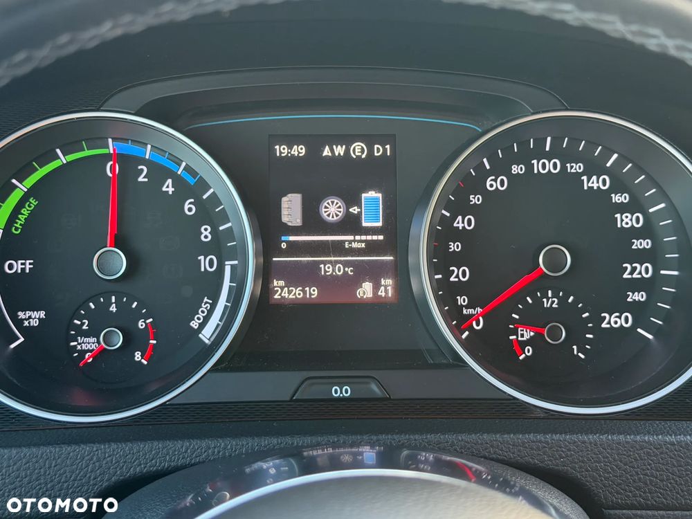 Volkswagen Golf - 15