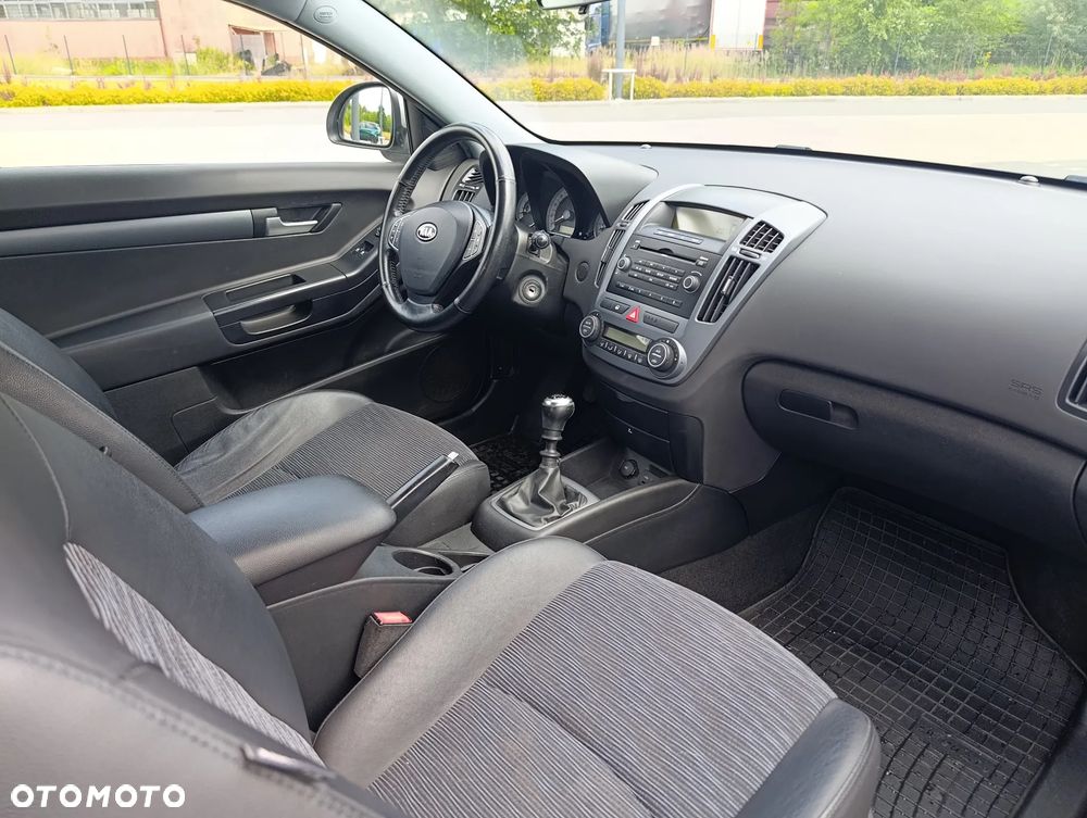 Kia ProCeed 1.6 CVVT LX - 10