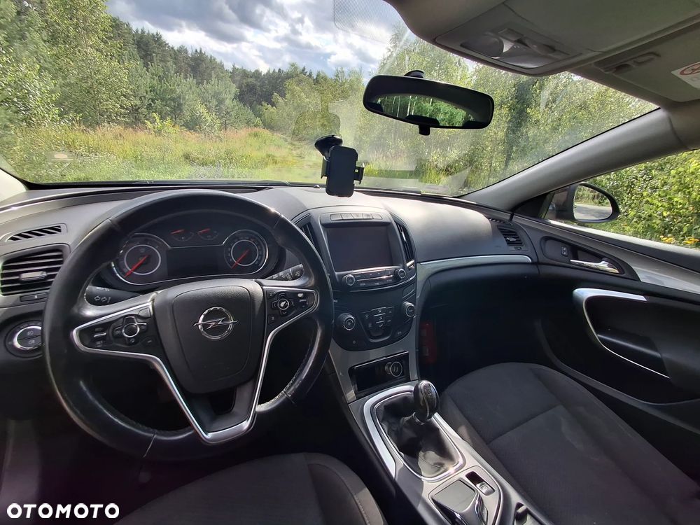 Opel Insignia - 12