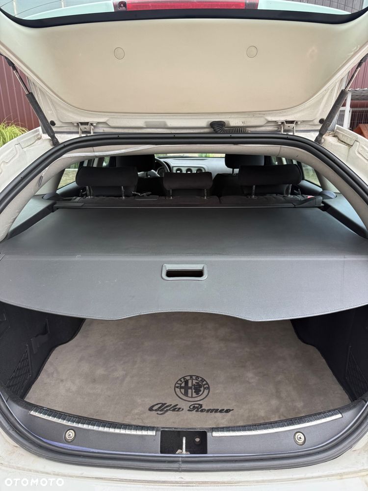 Alfa Romeo 159 1.9JTDM Distinctive - 27