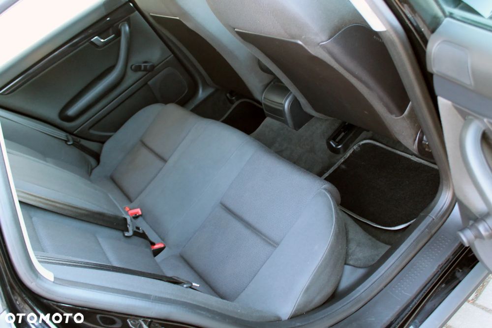 Audi A4 Avant 1.9 TDI - 13