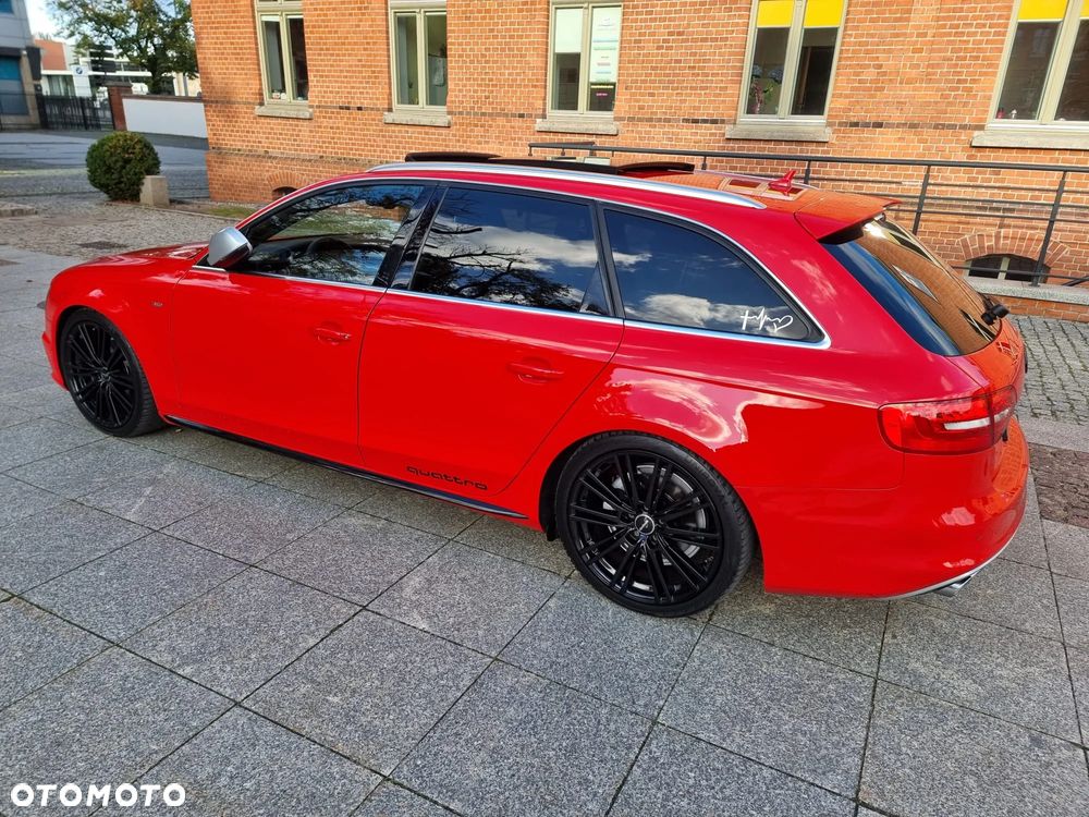 Audi A4 Avant 2.0 TDI DPF clean diesel quattro S tronic S line Sportpaket - 11