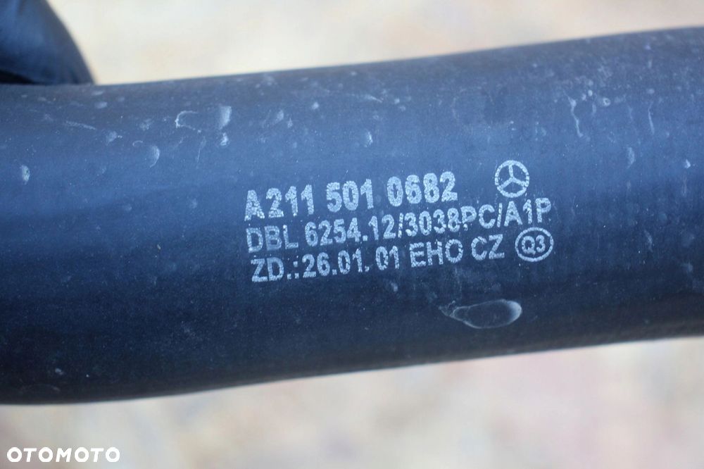 Przewód wody Mercedes w211 e-klasa CLS w219 5.0 v8 2115010682 - 3
