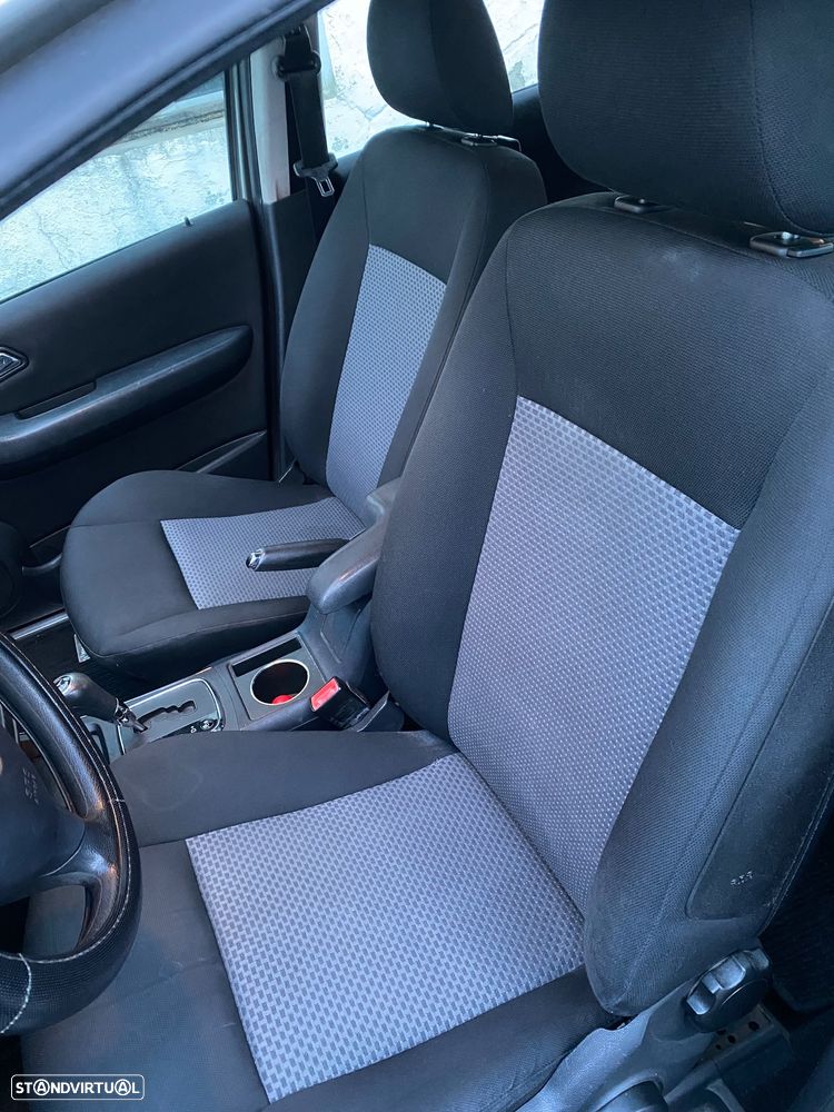 Mercedes-Benz A 150 Elegance Automatic - 16