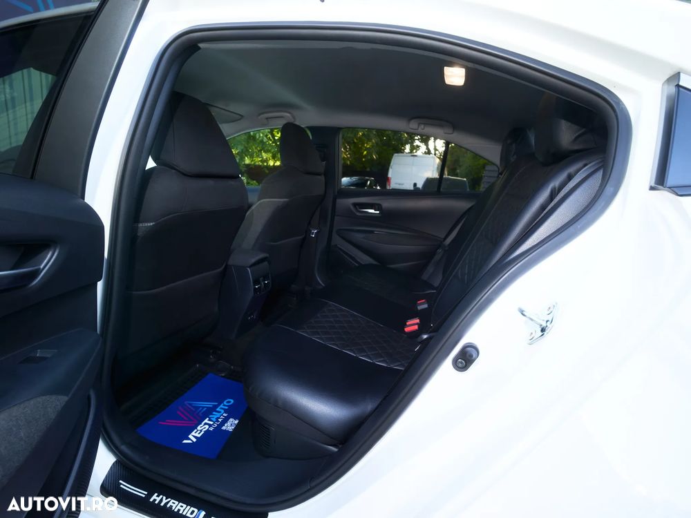 Toyota Corolla 1.8 HSD TS Exclusive - 36