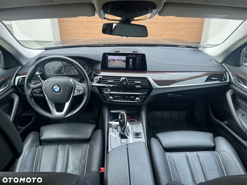 BMW Seria 5 530i GPF xDrive Luxury Line - 12