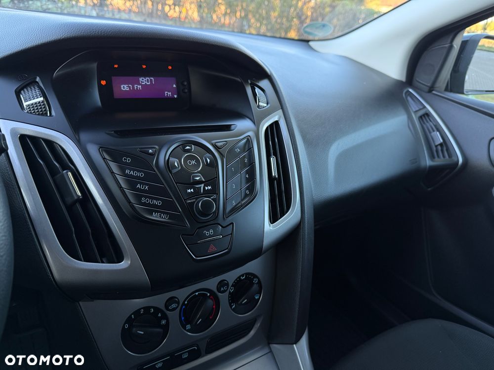 Ford Focus 1.6 TI-VCT Champions Edition - 34
