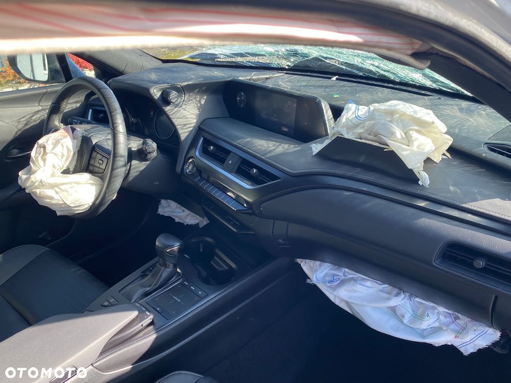 Lexus UX 200 GPF Pure 2WD - 15