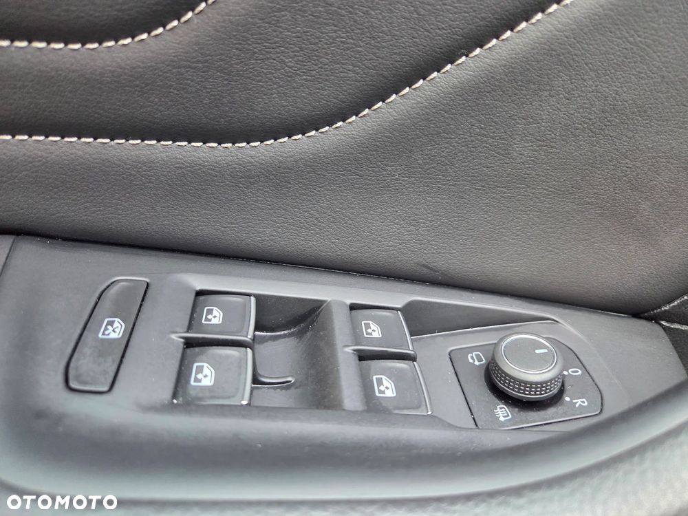 Volkswagen Passat 2.0 TDI Bi-Turbo BMT 4Mot Highline DSG - 23