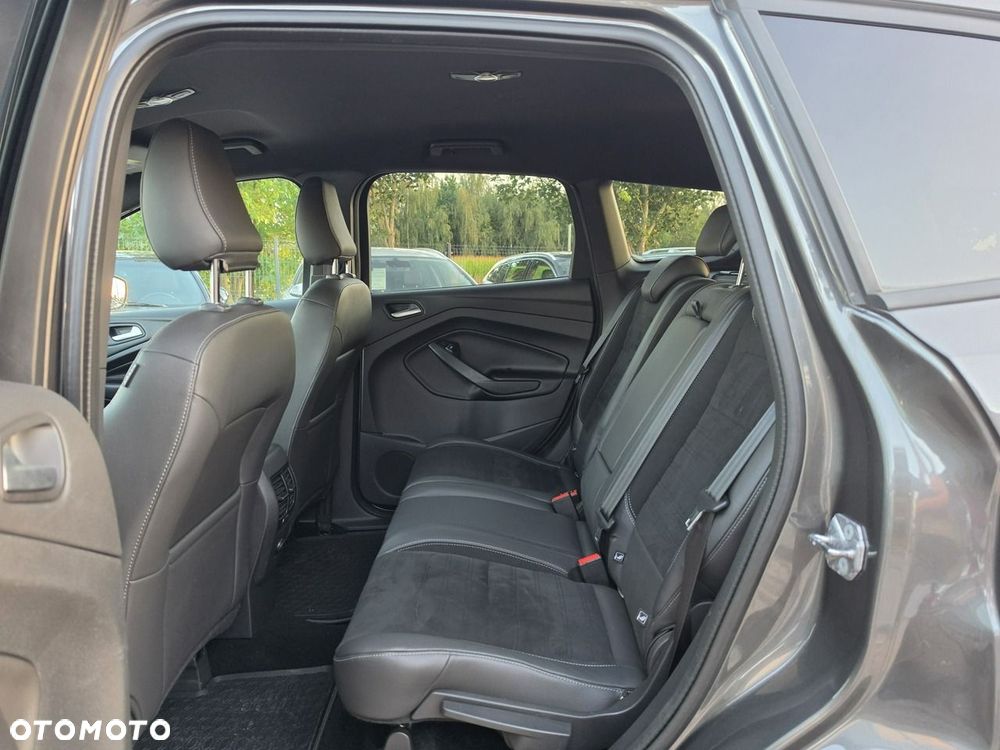 Ford Kuga 2.0 TDCi AWD ST-Line - 28