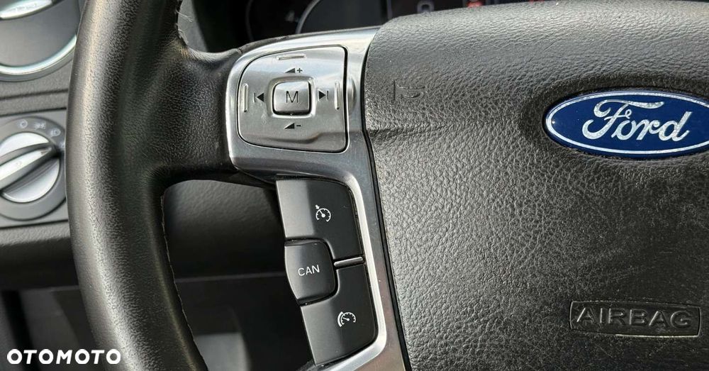 Ford S-Max - 25