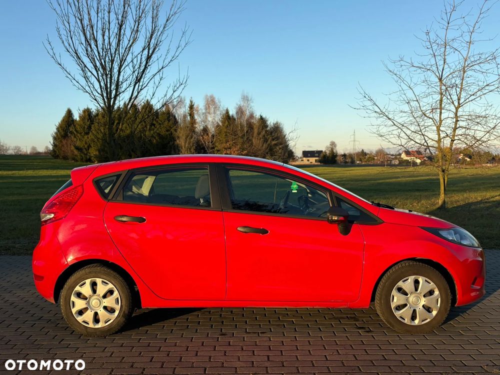 Ford Fiesta 1.25 Ambiente - 2