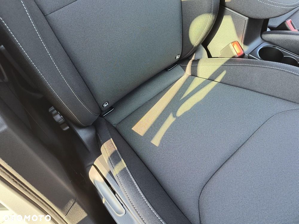 Skoda Fabia 1.0 TSI Drive DSG - 37