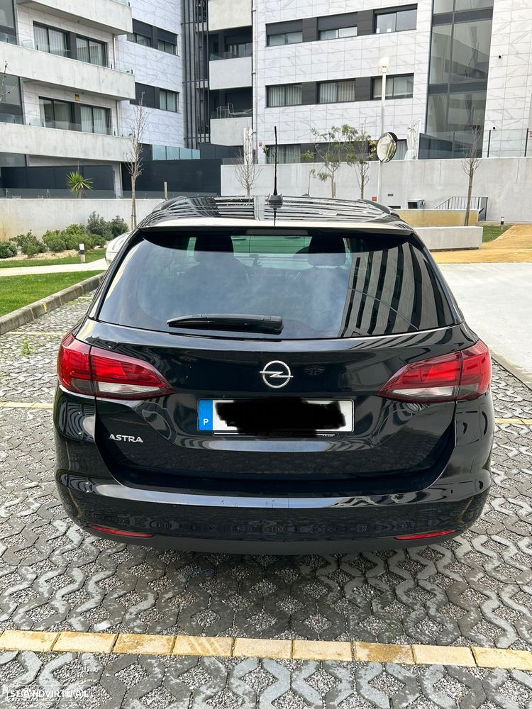 Opel Astra Sports Tourer - 4