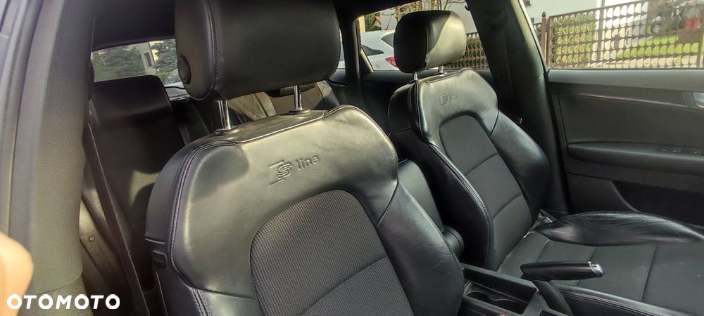 Audi A3 Sportback 1.6 TDI DPF S line Sportpaket - 7