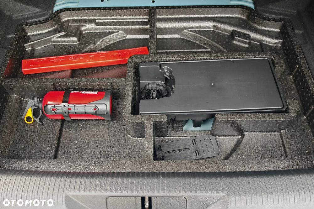 Peugeot 308 1.2 PureTech Allure S&S EAT8 - 13