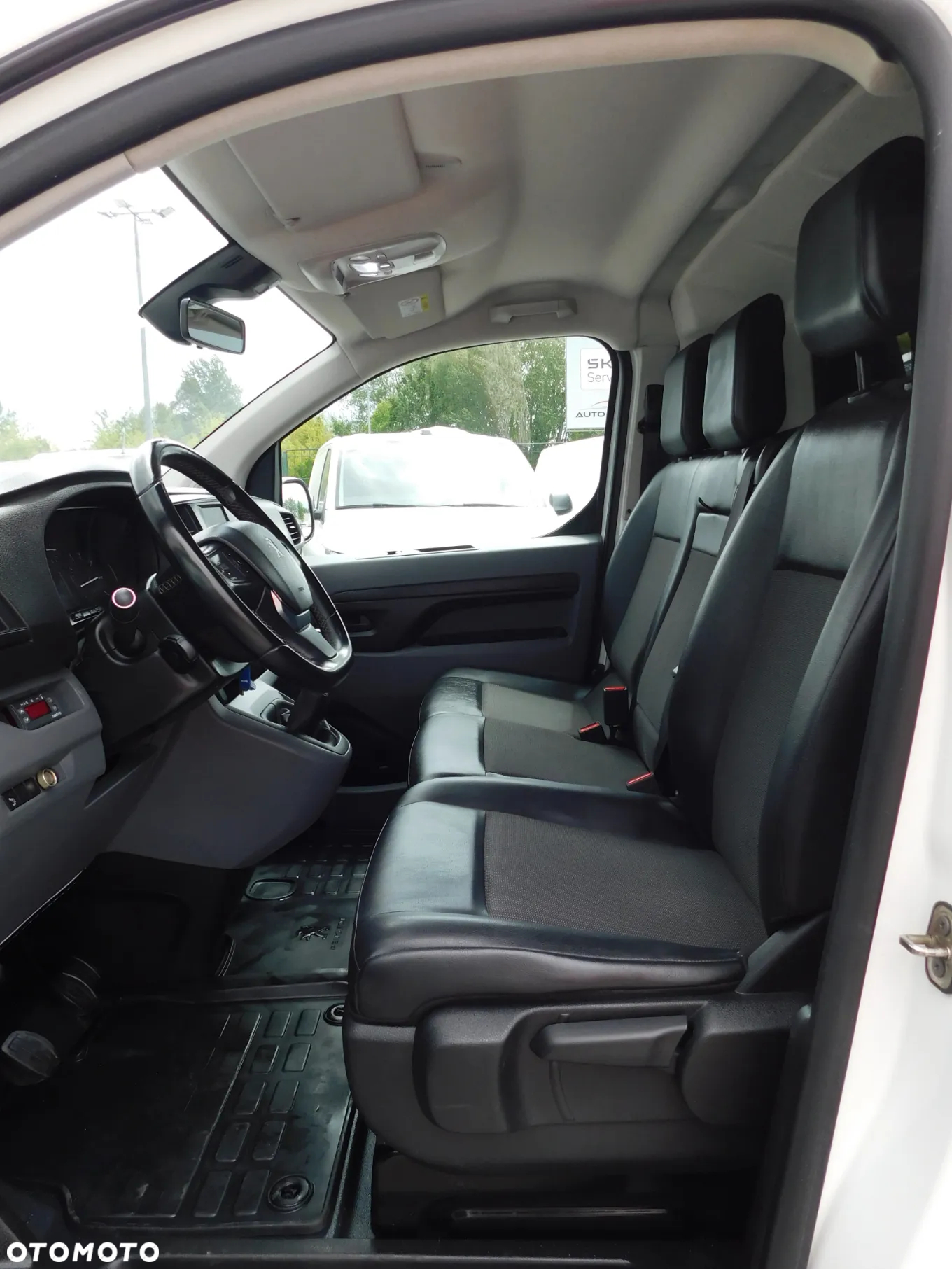 Peugeot Expert - 8