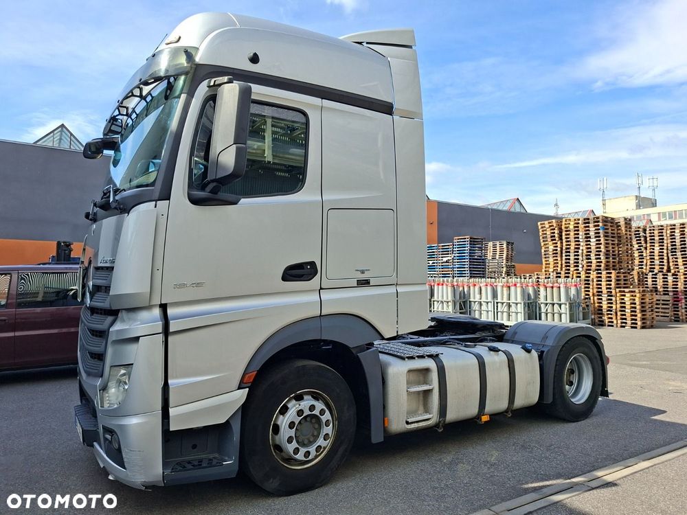 Versalift Actros 1845 - 9