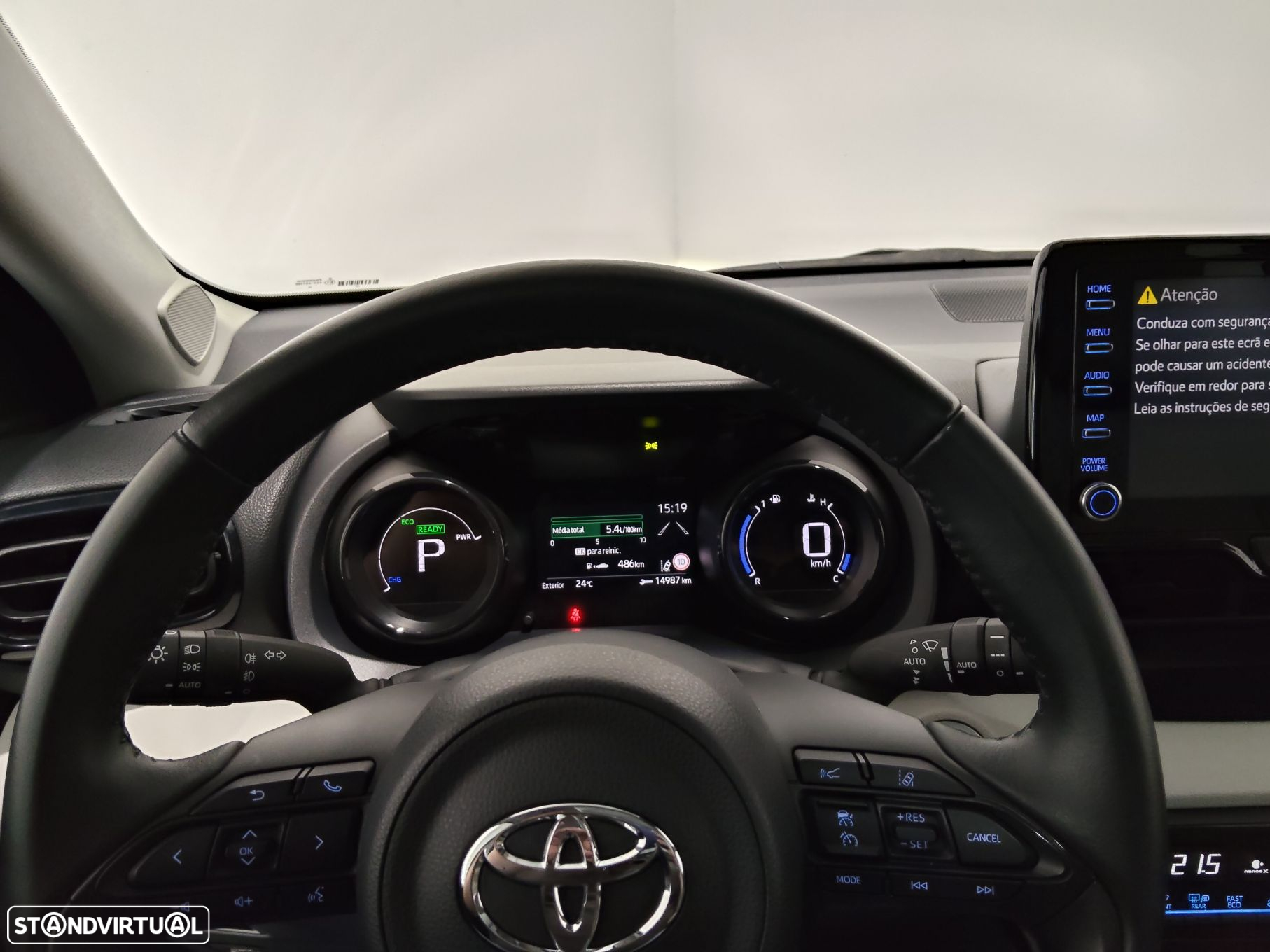 Toyota Yaris 1.5 HDF Luxury - 14