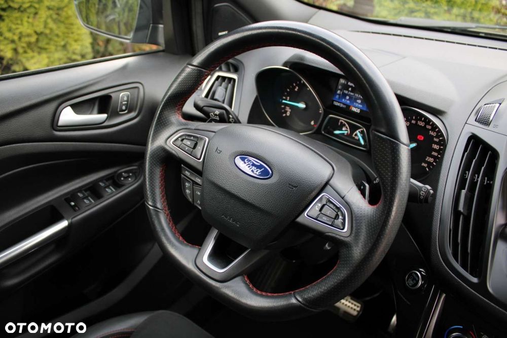 Ford Kuga - 12