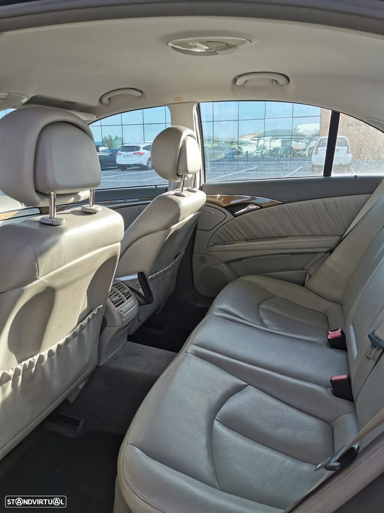 Mercedes-Benz E 220 CDi Avantgarde Aut. - 11