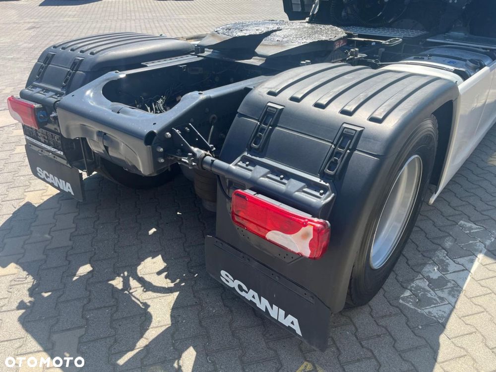 Scania R 460 A4x2NA Zawieszenie tył 4 poduszki - 9