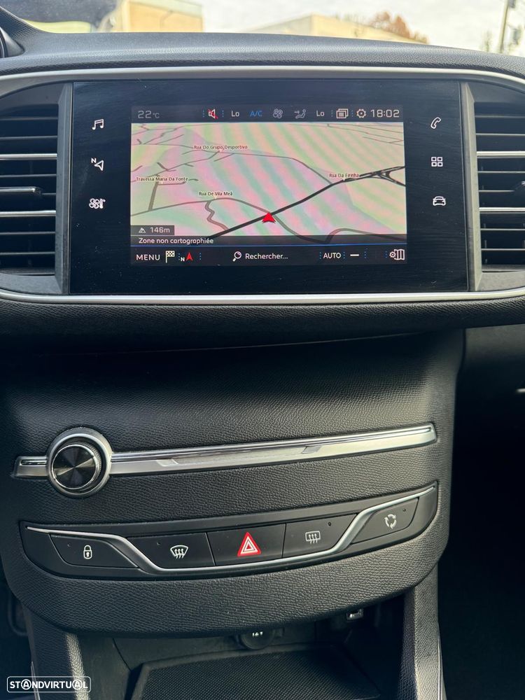 Peugeot 308 SW BlueHDi 130 EAT8 Style - 12