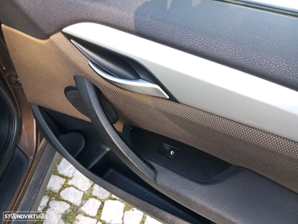 BMW X1 20 d sDrive - 42