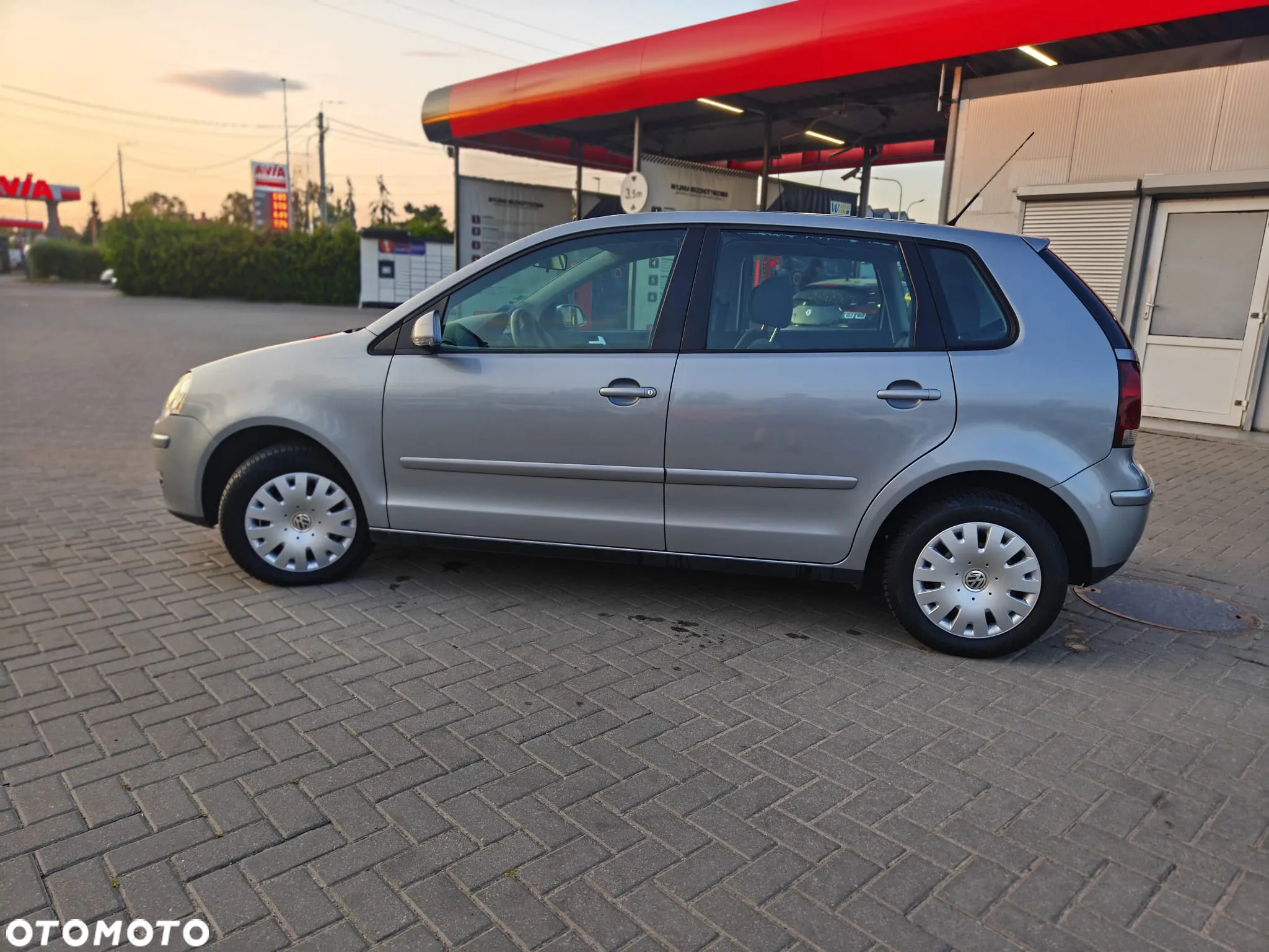 Volkswagen Polo 1.4 16V Comfortline - 9