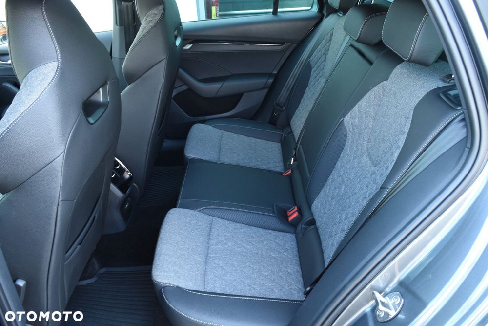 Skoda Octavia 1.5 TSI mHEV Sportline DSG - 31