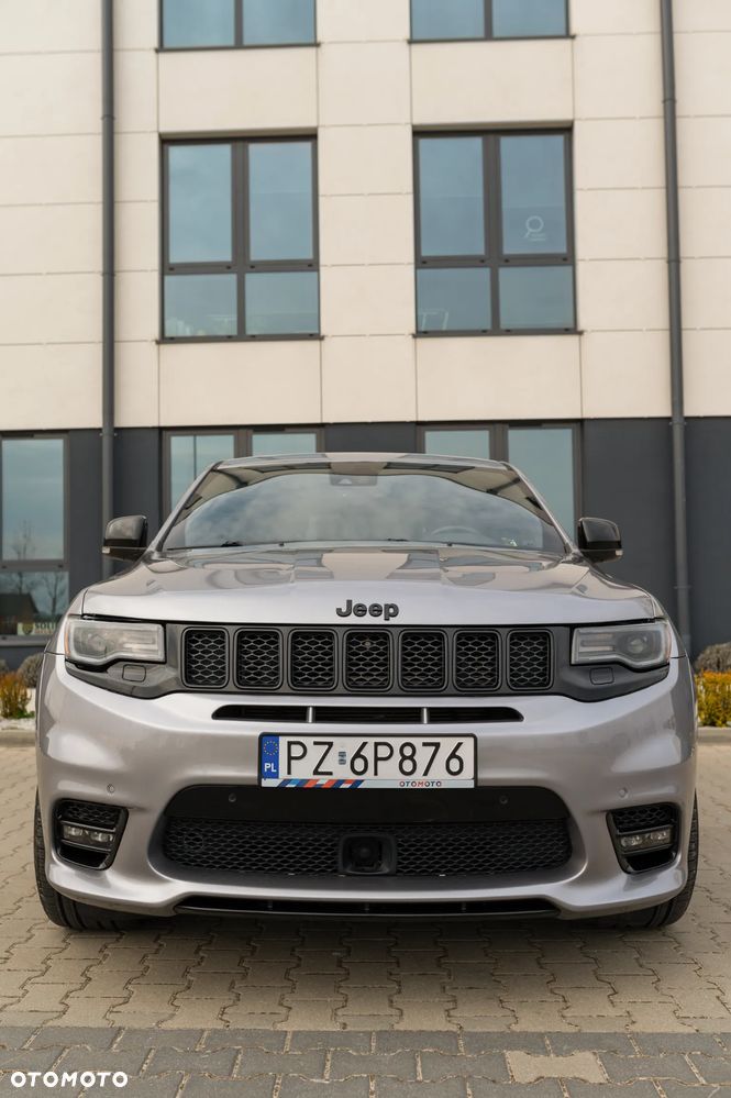 Jeep Grand Cherokee SRT - 4