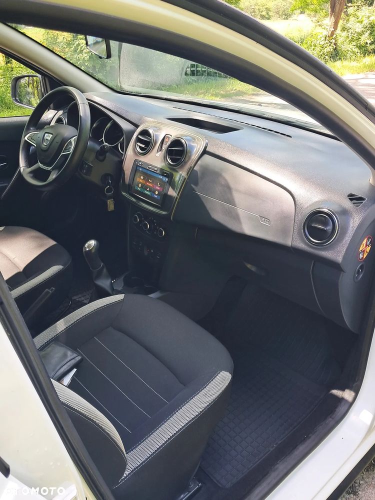 Dacia Sandero TCe 90 S&S Laureate - 10