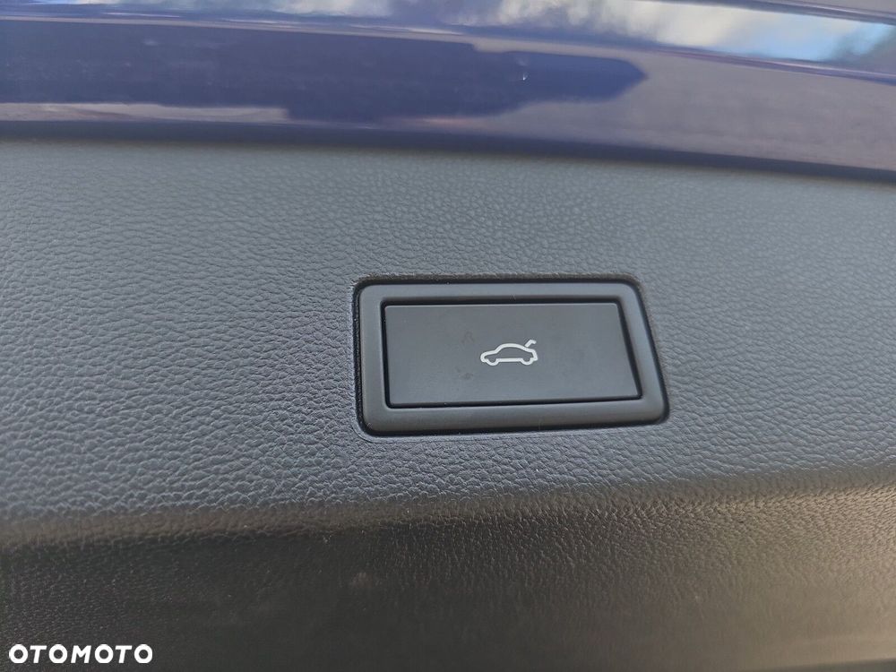 Volkswagen Golf Variant 2.0 TSI 4Motion R - 23