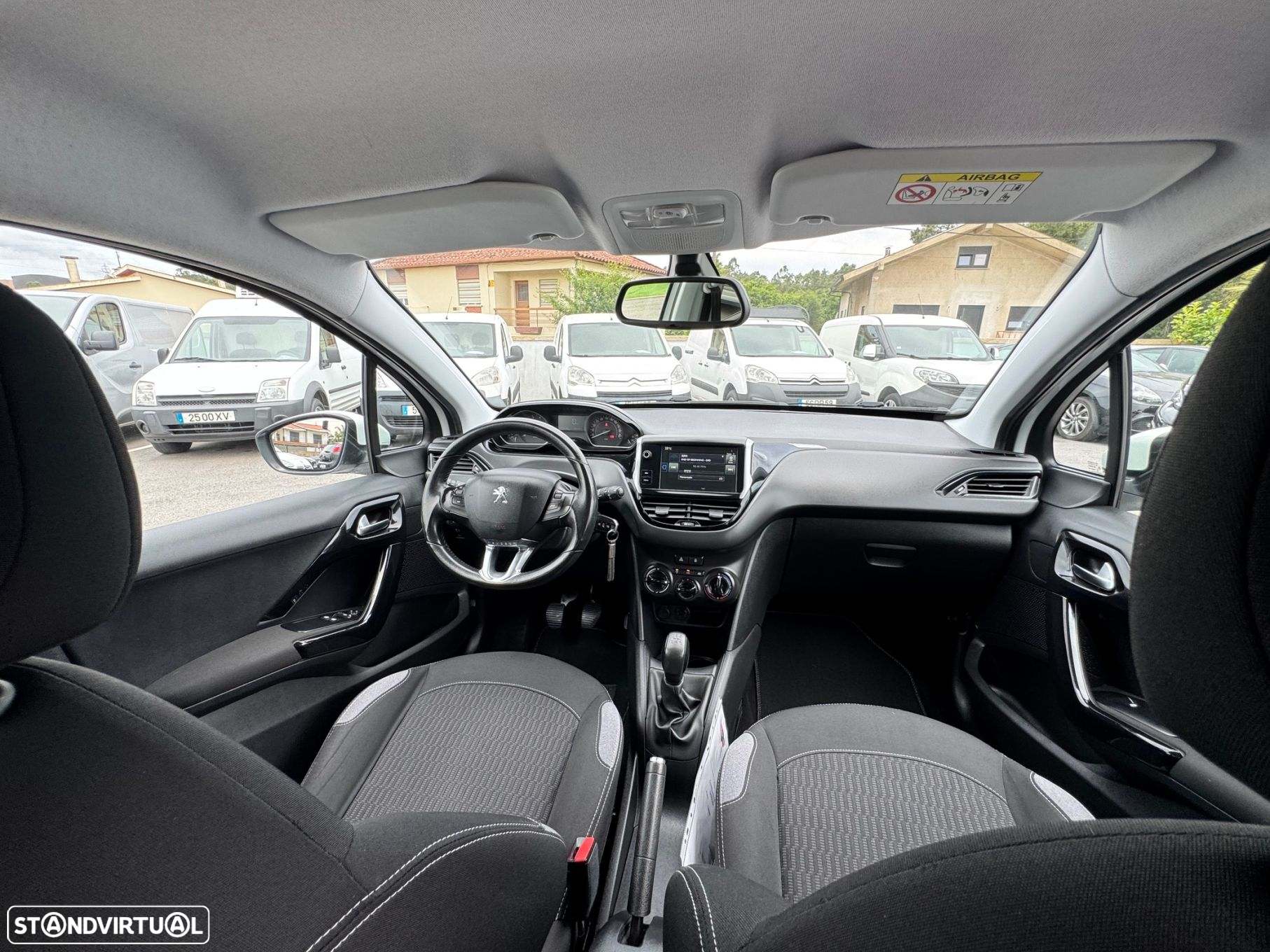 Peugeot 208 1.2 PureTech Style - 23