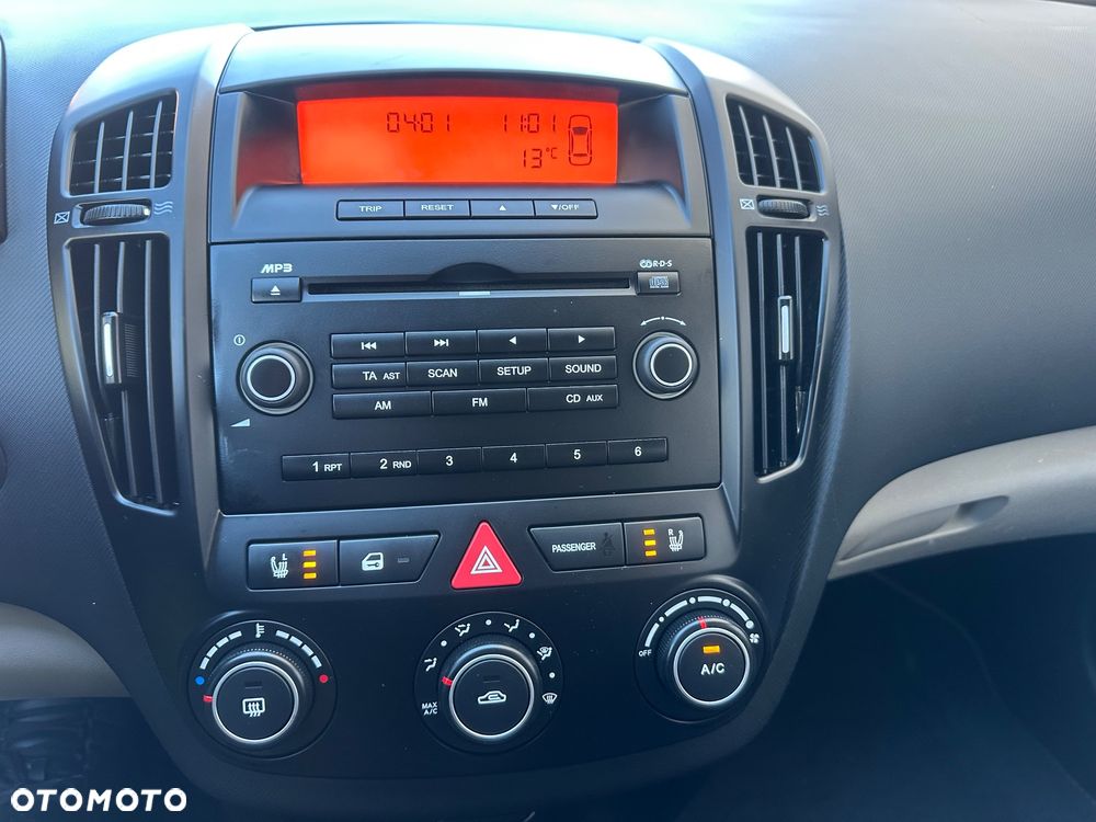 Kia Ceed 1.4 CVVT LX - 8