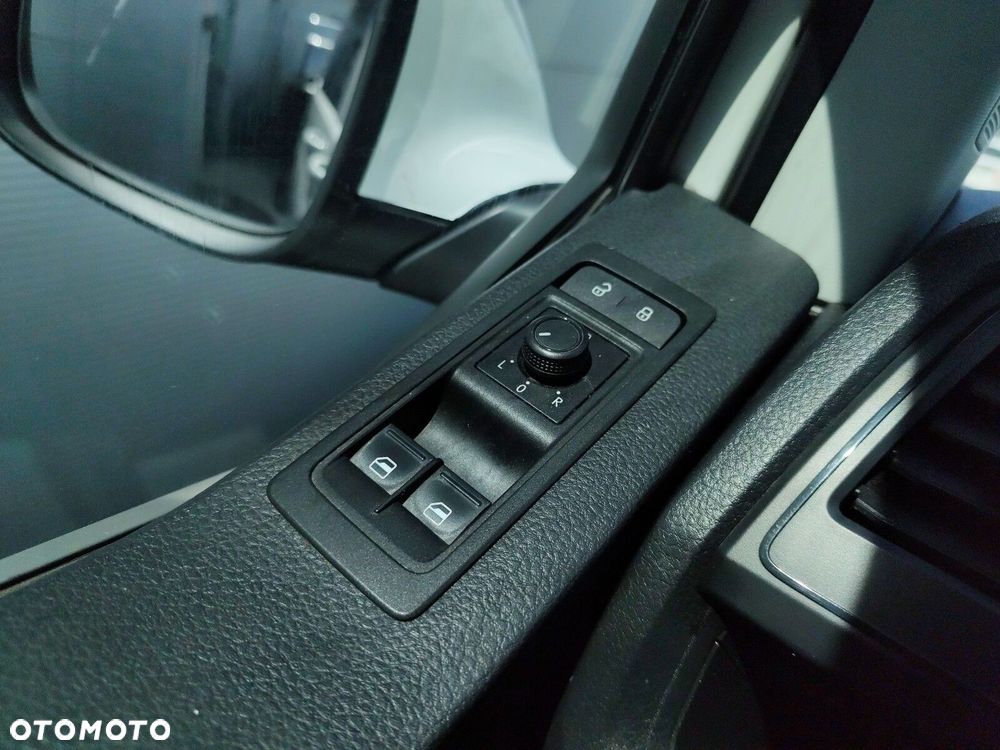 Volkswagen Transporter - 17