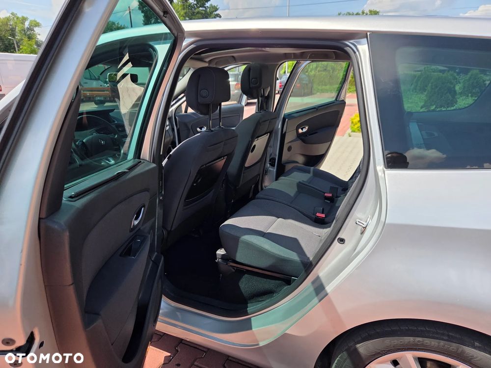 Renault Scenic 1.6 16V 110 LIMITED - 33