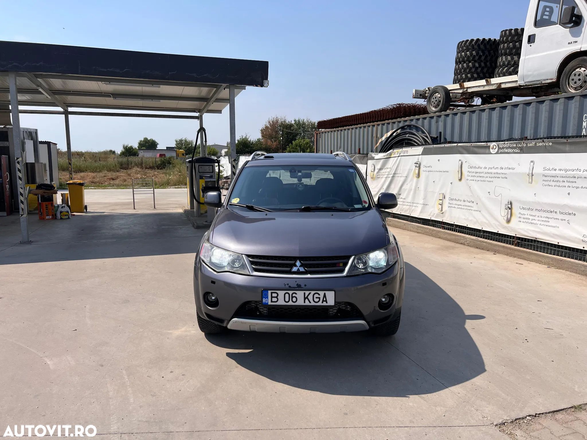 Mitsubishi Outlander 2.0 DI-D Instyle+ - 1