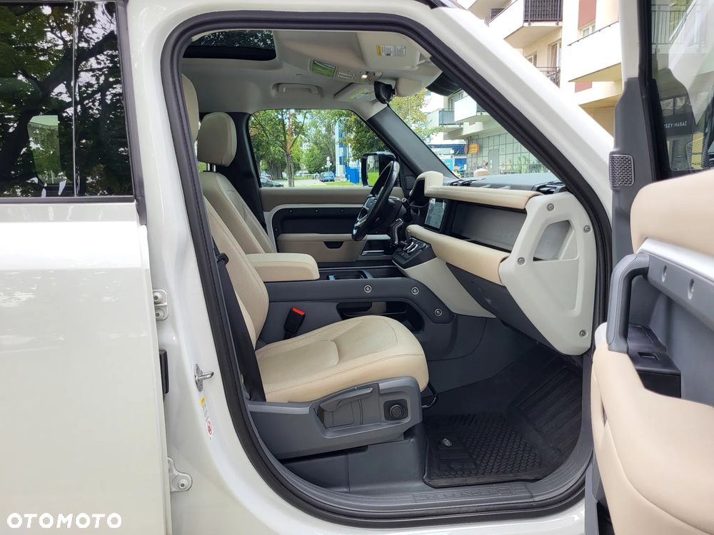 Land Rover Defender 110 2.0 P300 S - 35