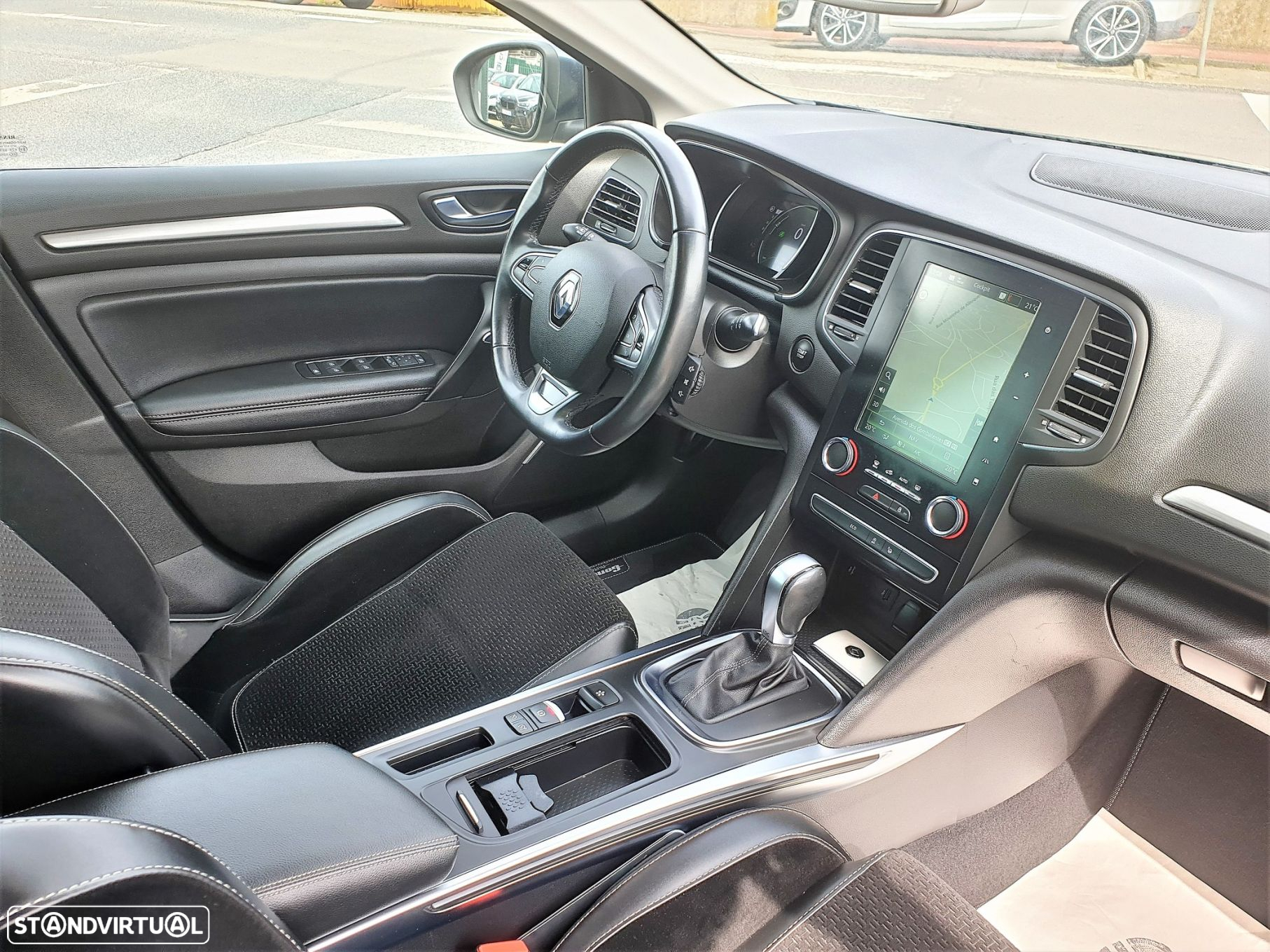 Renault Mégane Sport Tourer ENERGY dCi 110 EDC INTENS - 33