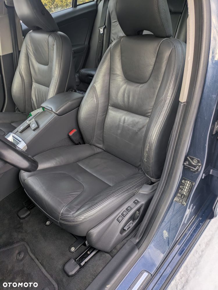 Volvo V60 D4 AWD Summum - 23