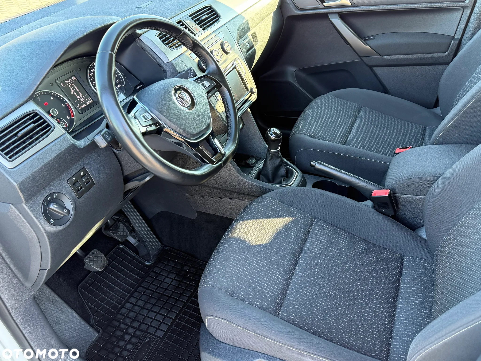 Volkswagen Caddy 2.0 TDI Comfortline - 9