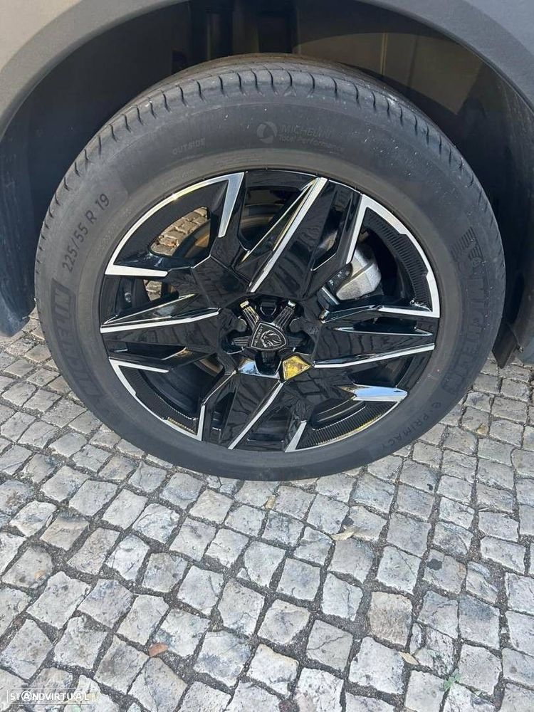 Peugeot 5008 1.2 Hybrid Allure e-DCS6 - 16
