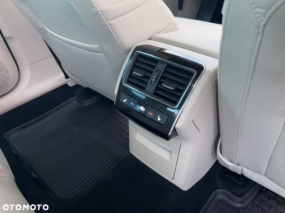 Skoda Superb 2.0 TSI Style DSG - 13