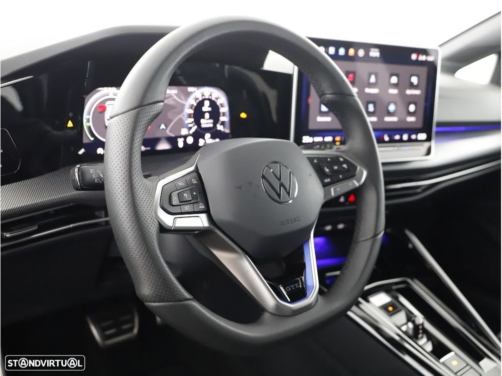 VW Golf - 16