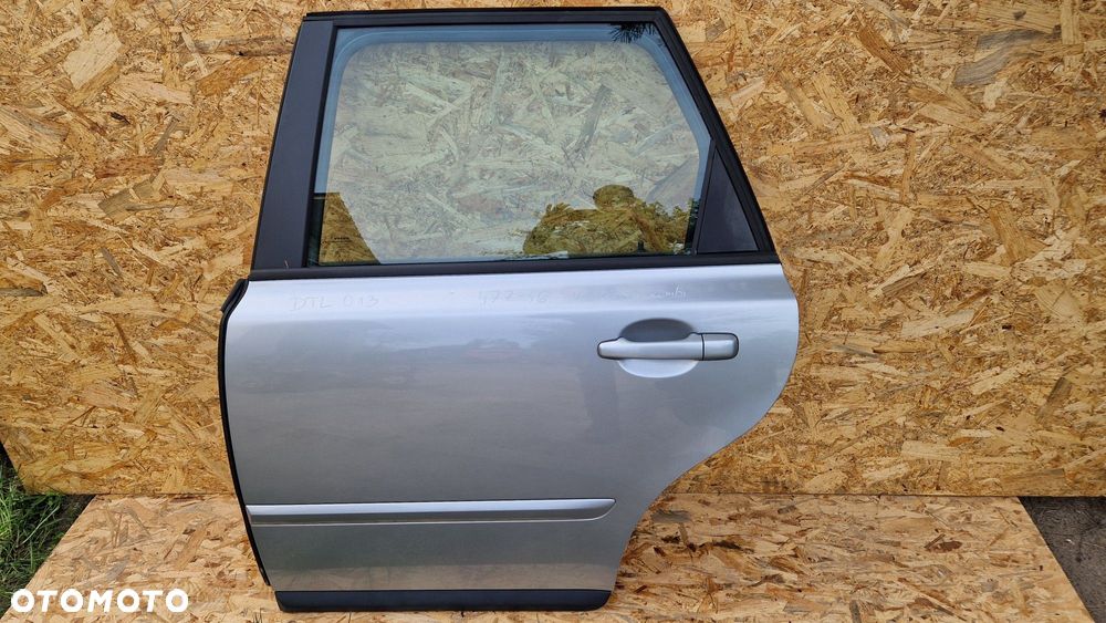 VOLVO V50 DRZWI TYŁ LEWY LEWE KOD LAK. 477-46 - 1